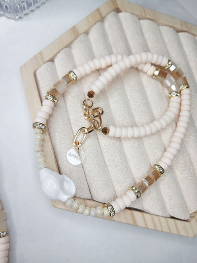 COLLAR - DONAS CARACOL NATURAL