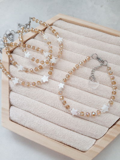 PULSERA - ESTRELLITAS DE NÁCAR