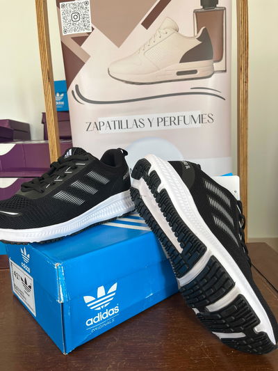 Adidas ADIZERO SL