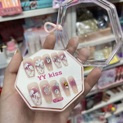 Uñas estilo press on