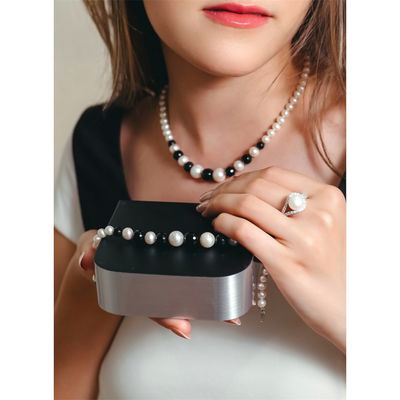 SET DE PERLAS BLANCO Y NEGRO