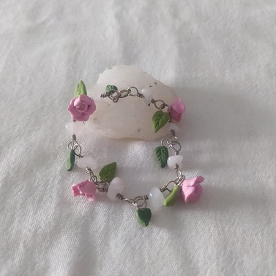 Pulsera cuarzo rosa y flores rosas clara