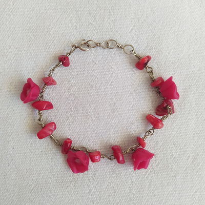 Pulsera plata 925, coral y flores rojas.