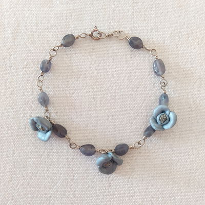 Pulsera plata 925, cuarzo gris y flores grises