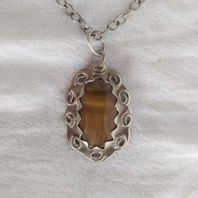 Dije de Ojo de Tigre 