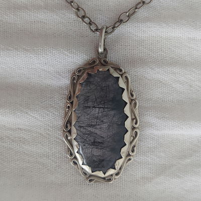 Dije de Cuarzo Turmalinado 