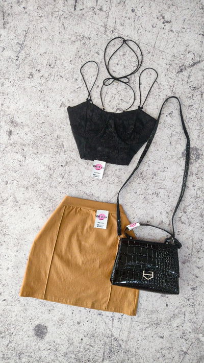 SET TANIA (top + mini)