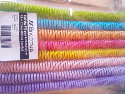 Espiral N° 17  A4 colores surtidos X 24 Unidades P/100 