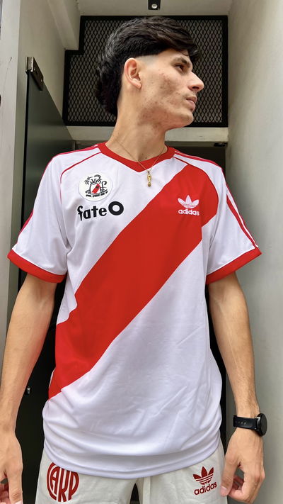 CAMISETA RIVER PLATE RETRO TITULAR FATE 1986