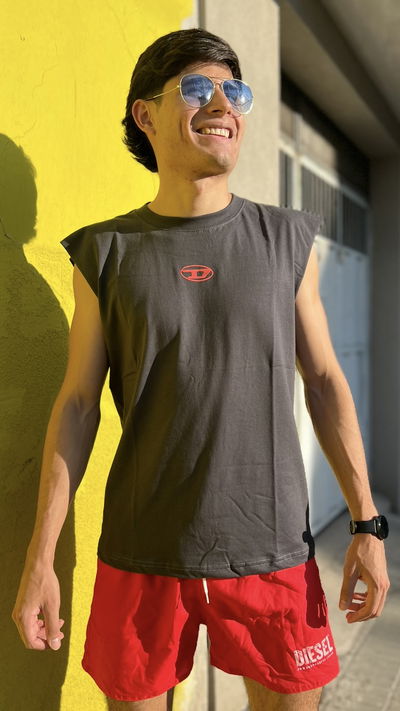 MUSCULOSA DIESEL GRIS OSCURO
