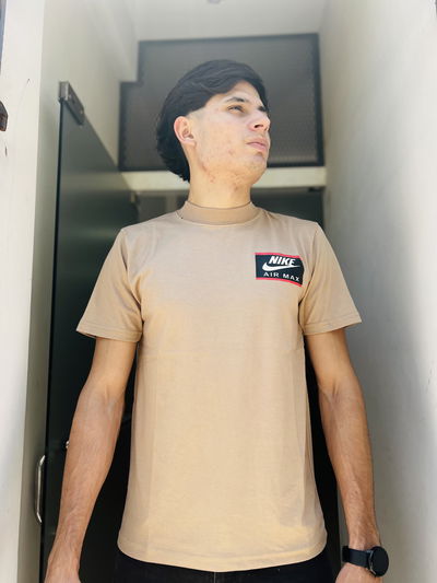 Remera Nike Air Max Marrón 