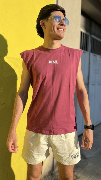 MUSCULOSA DIESEL BORDÓ