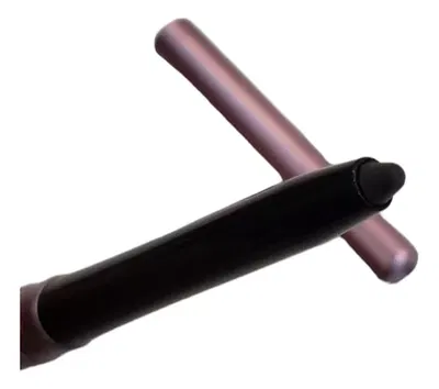 Delineador Retractil Negro