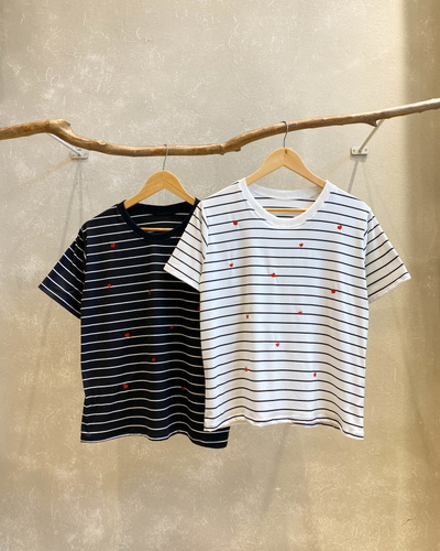 Remera Básica Viscosa Rayada CORAZONES