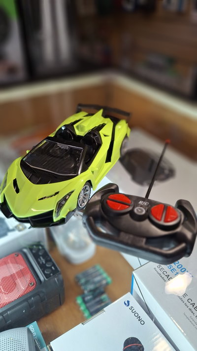 Auto deportivo a control remoto con luces led