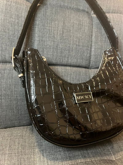 Cartera Nicky