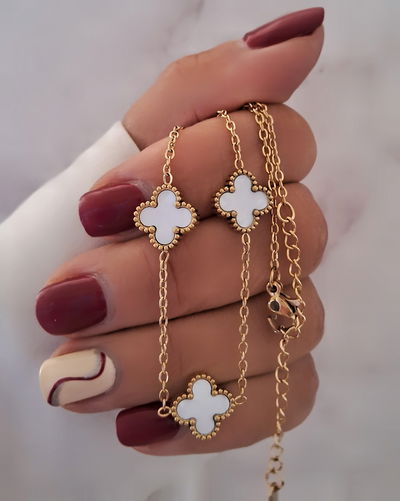 Collar Clovers Blanco Dije Chico 40-5cm Ac. Dorado