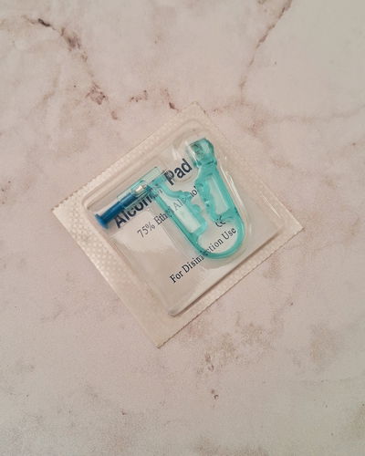 Perforadora con abridor incluido 