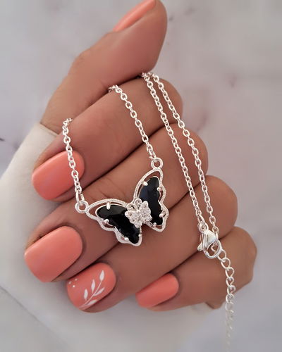Collar Mariposa Gleam Negro  45-5cm Ac. Blanco 