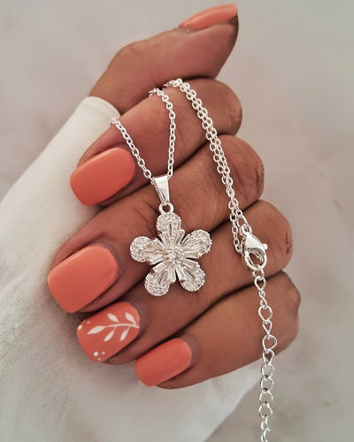 Collar Flor Gem 45-5cm Ac. Blanco 