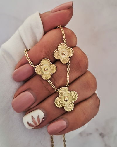 Set Collar y Aros Flor Ac. Dorado 