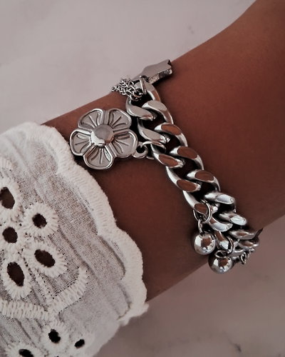 Pulsera Multi Dijes Flor 18-3cm Ac. Quirúrgico 