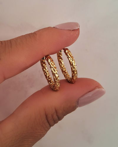 Argollas Labradas 1,5cm Ac. Dorado 