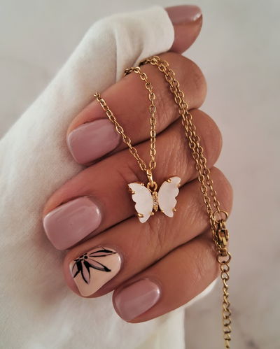 Collar Mariposa Nácar Blanco 45-5cm Ac. Dorado 