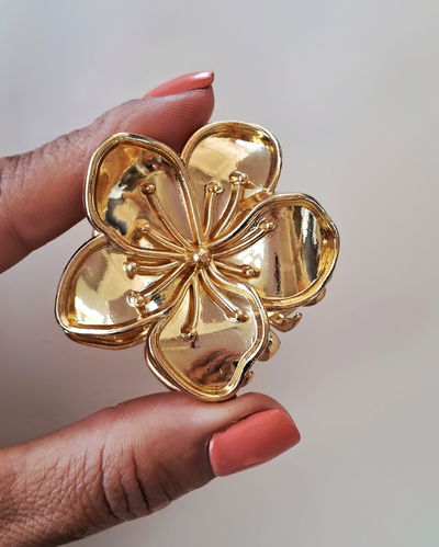 Broche Flower Dorado 