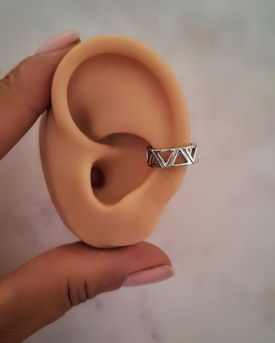 Earcuff Triangle Ac. Quirúrgico 