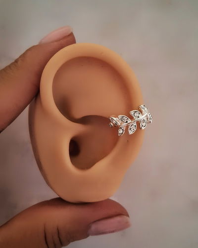 Earcuff Romanella Ac. Blanco 