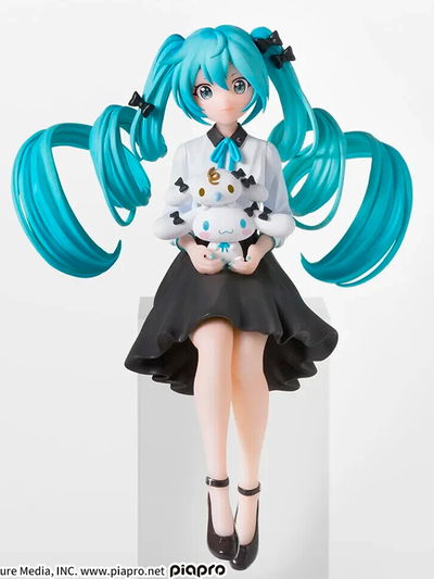 SEGA Chokonose Figura Premium Hatsune Miku Cinnamoroll Osumashi Ver.