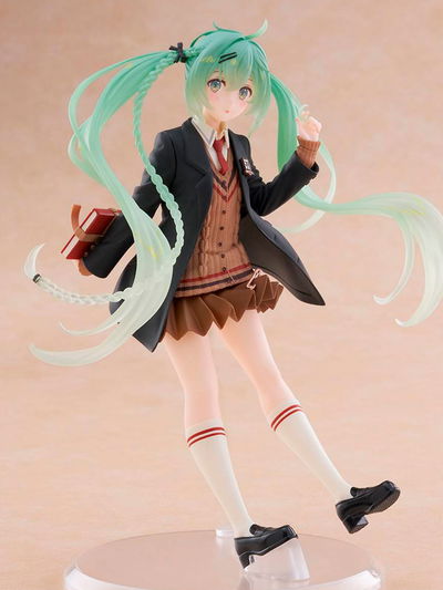 Vocaloid Hatsune Miku (Fashion Preppy Ver.) Figura