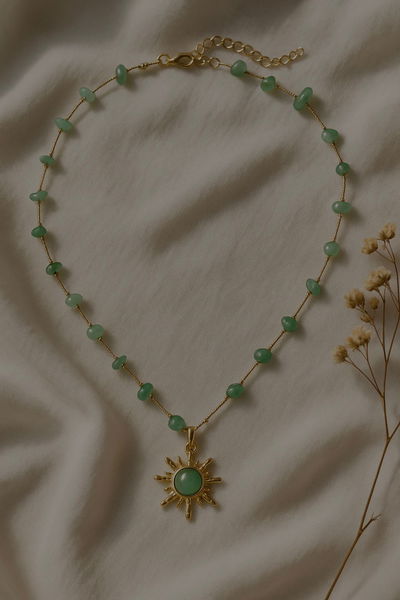 Collar  𝑂𝑙𝑖𝑣𝑒𝑟