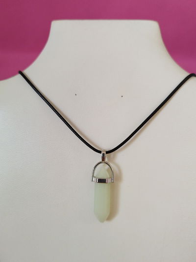Collar pendulo luminoso