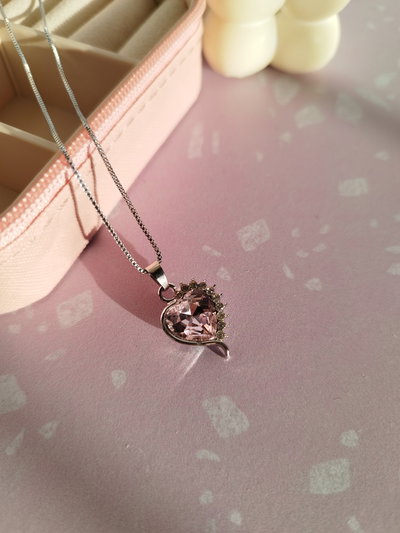 Collar corazon rosa