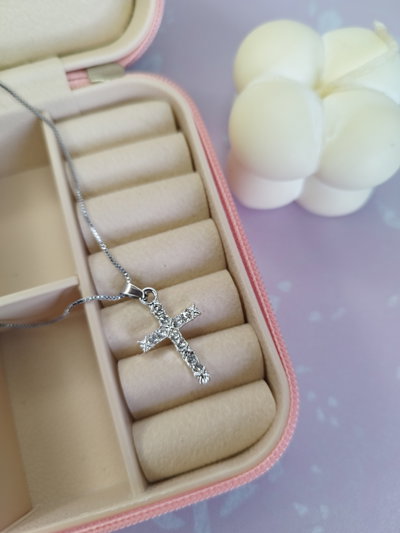 Collar cruz strass 