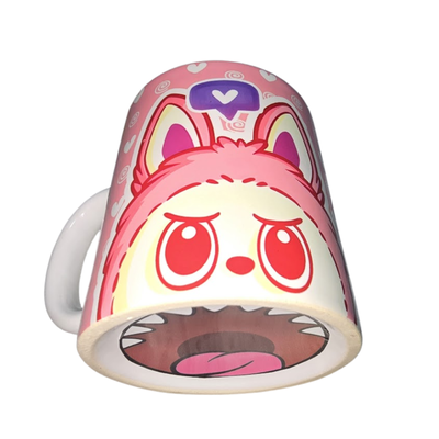 Taza de Cerámica Labubu rosa con boca
