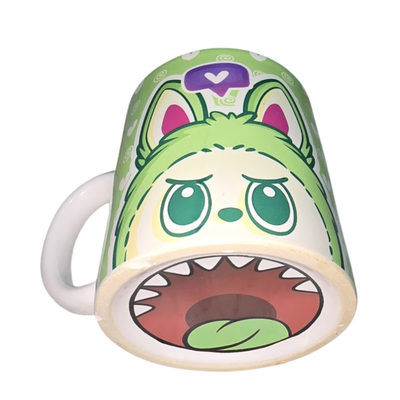 Taza de Cerámica Labubu verde con boca
