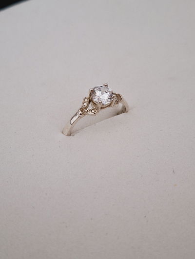 Anillo de plata Solitario piedra brillante
