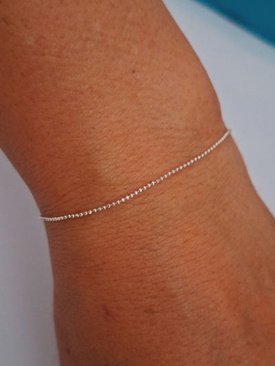 Pulsera super fina micro bolitas diamantadas