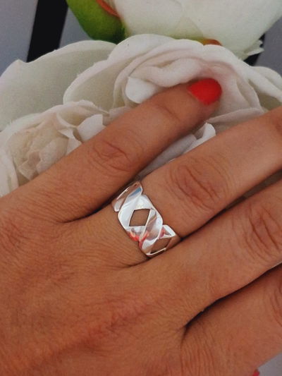 Anillo de plata macizo 
