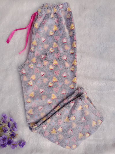Gris corazones de colores (Luminoso)