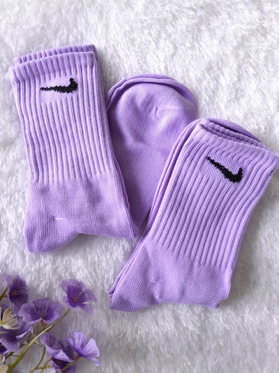 Nike violeta