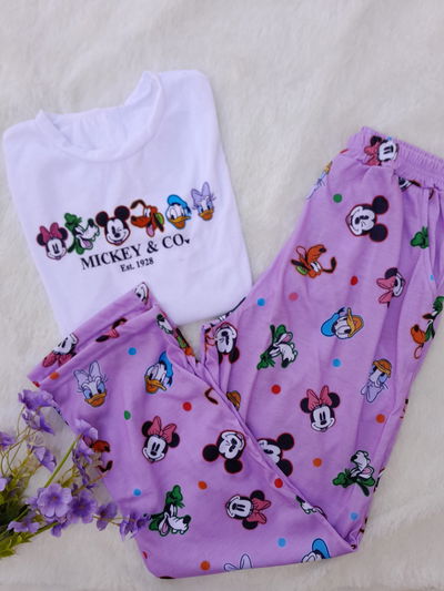Disney violeta(manga larga)