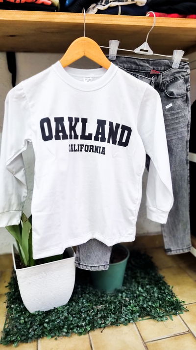 REMERA MANGAS LARGAS OAKLAND