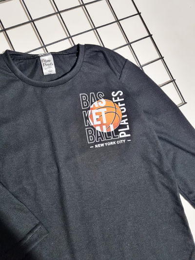 REMERA MANGAS LARGAS BASKET