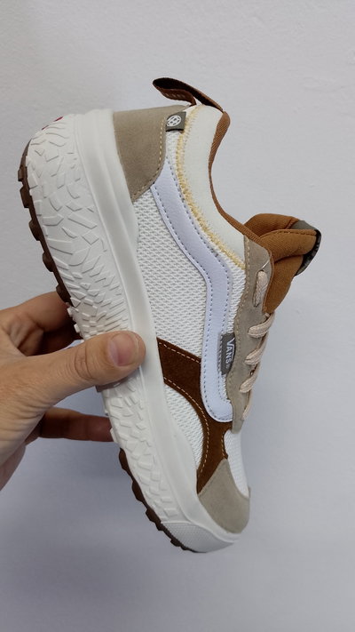 Vans vr3