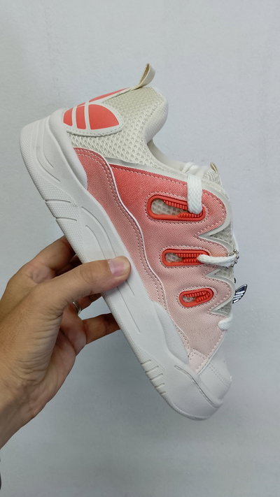Adidas oziris