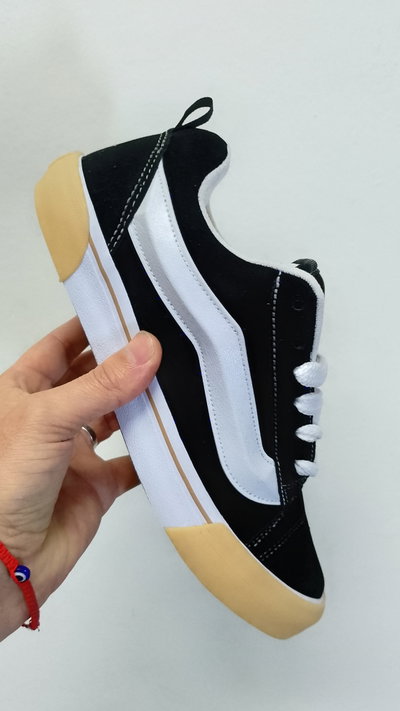 Vans knu
